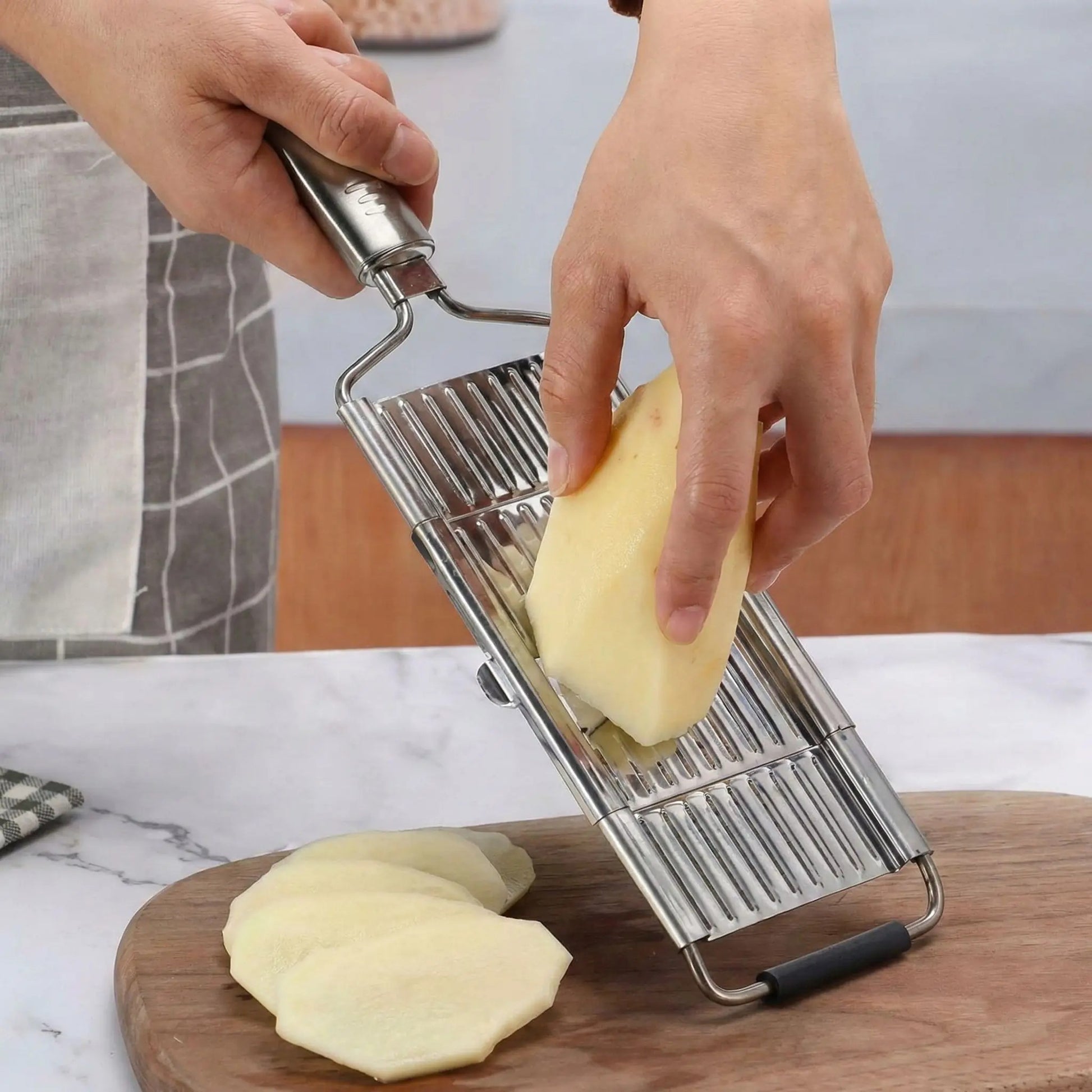 rape a legumes manuelle chefs slice coupe reguliere pomme de terre