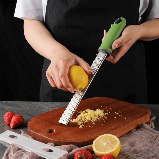 Zesteur inox professionnel citron et fraise